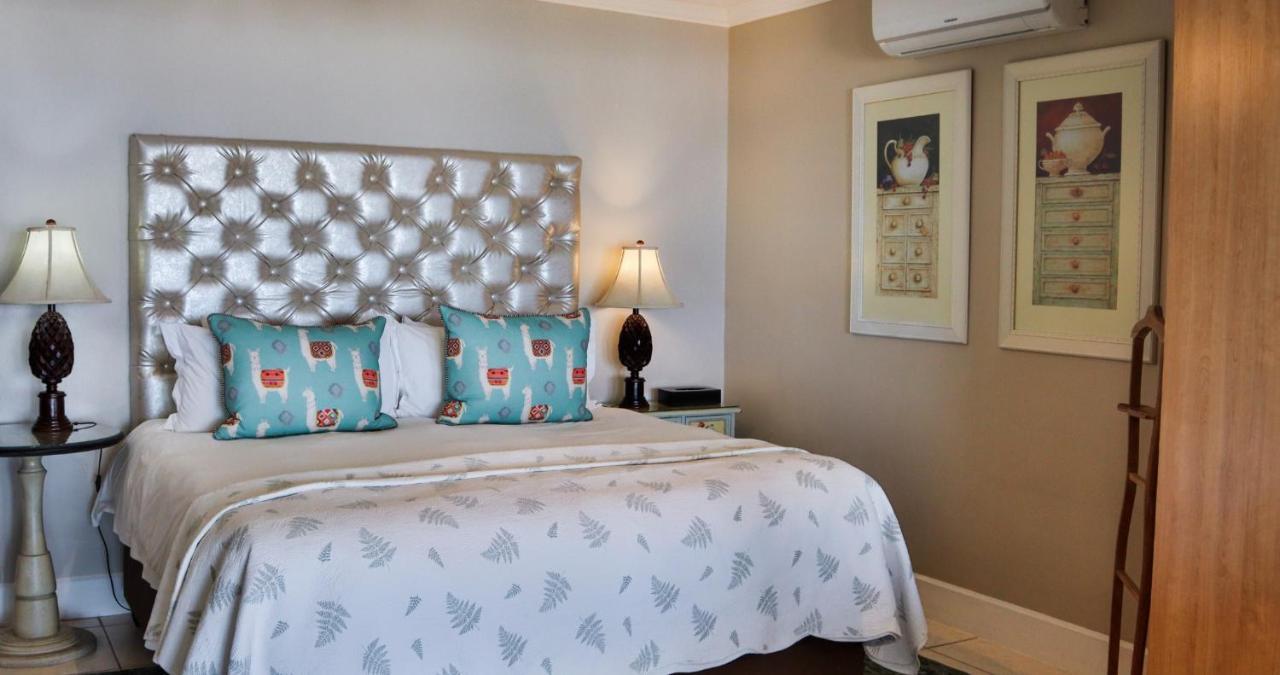 On The Beach Guesthouse Jeffreys Bay Esterno foto