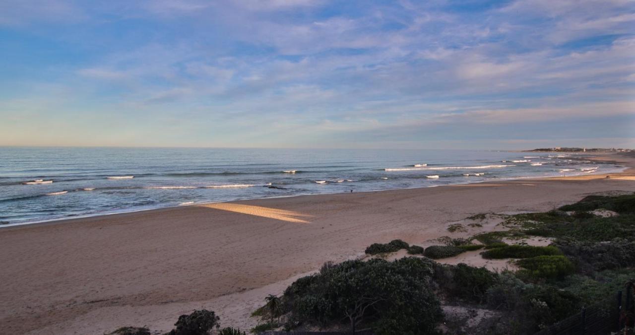 On The Beach Guesthouse Jeffreys Bay Esterno foto