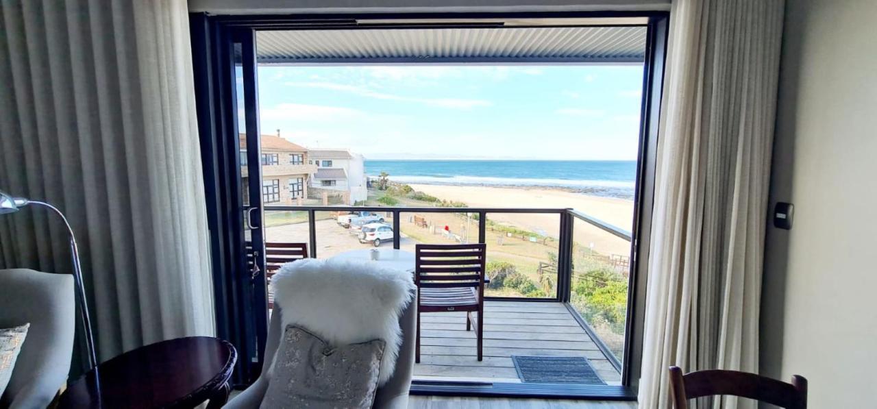 On The Beach Guesthouse Jeffreys Bay Esterno foto