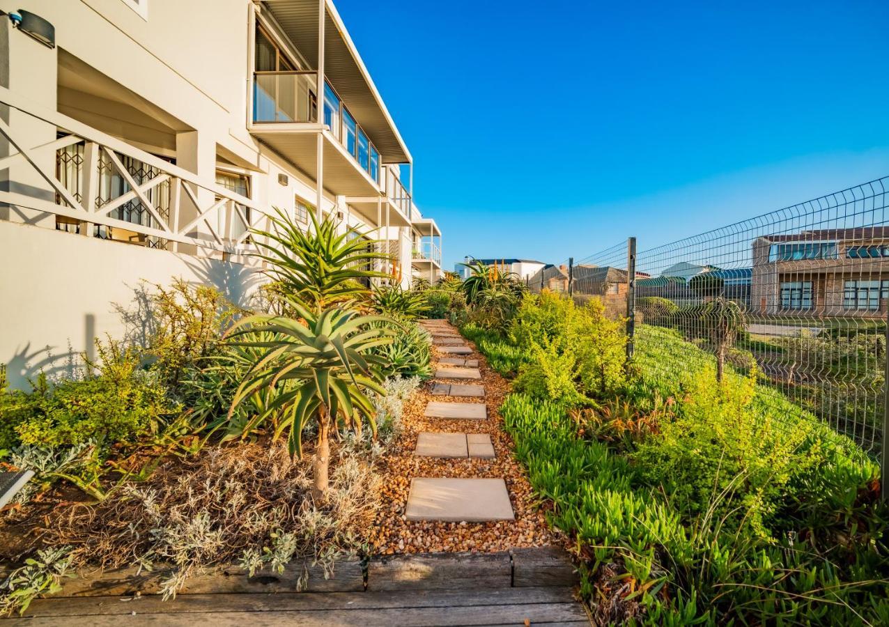 On The Beach Guesthouse Jeffreys Bay Esterno foto