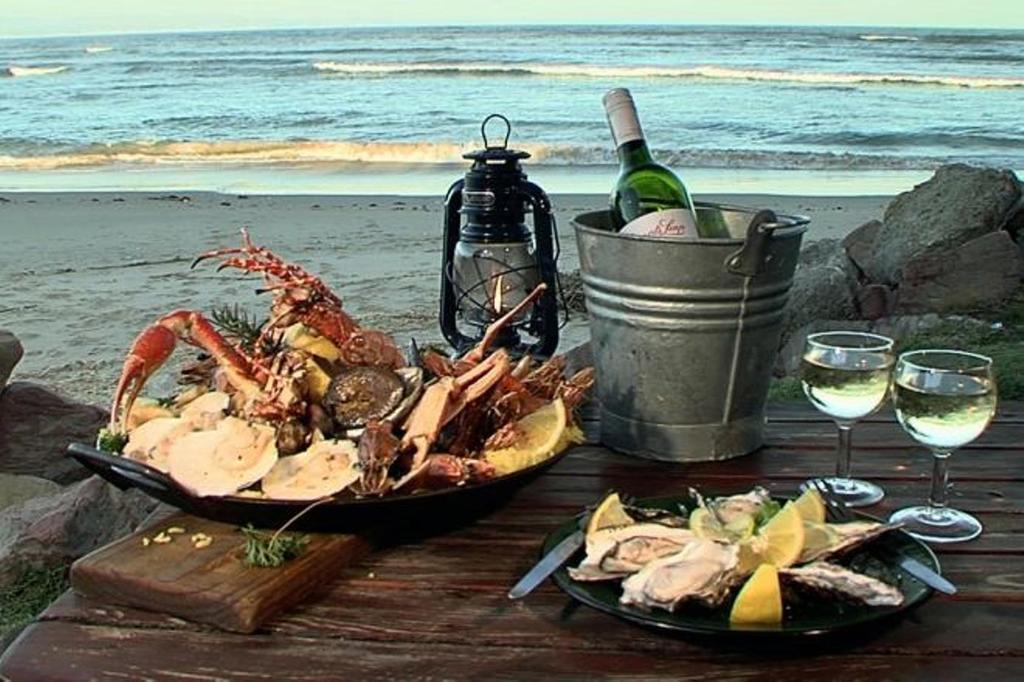 On The Beach Guesthouse Jeffreys Bay Esterno foto